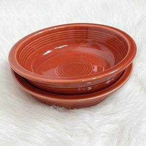 Set of 2 retired Fiestaware bowls